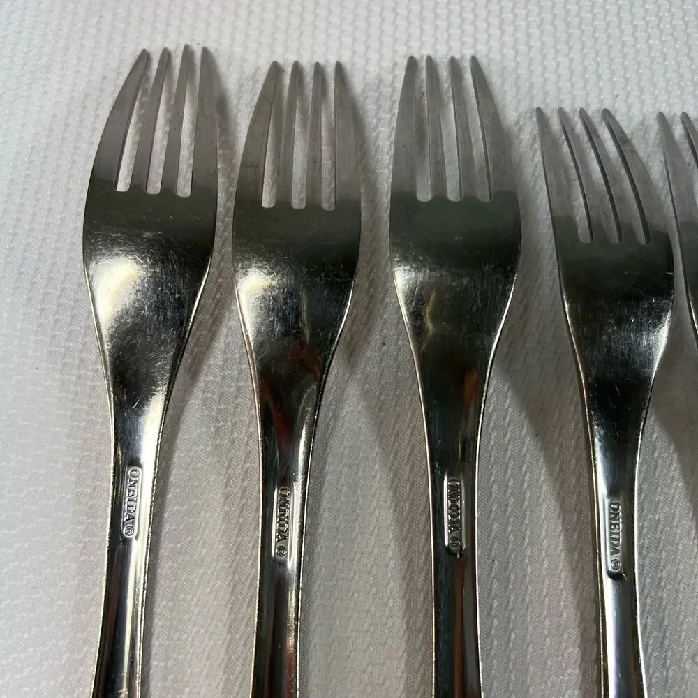 Oneida stainless steel flatware dinner and salad forks set 6 total